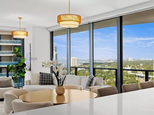 3-bedroom condo for sale in Miami - 1300 S Miami Ave 2206 - MondialRealty