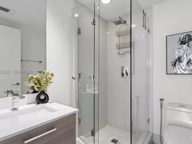 3-bedroom condo for sale in Miami - 1300 S Miami Ave 2206 - MondialRealty