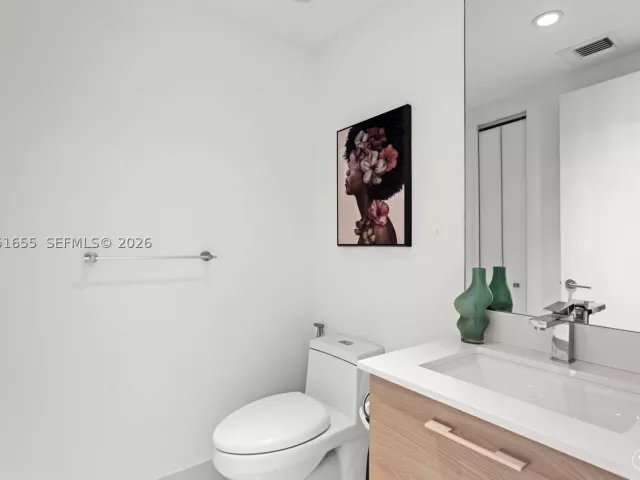 3-bedroom condo for sale in Miami - 1300 S Miami Ave 2206 - MondialRealty