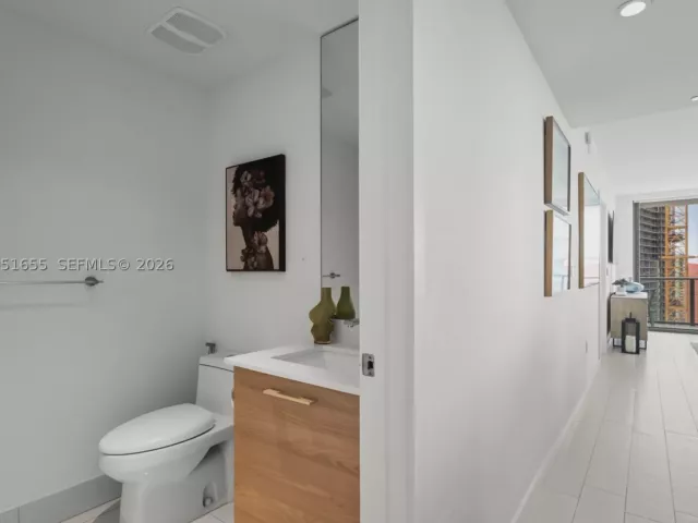 3-bedroom condo for sale in Miami - 1300 S Miami Ave 2206 - MondialRealty