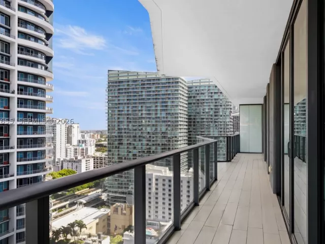 3-bedroom condo for sale in Miami - 1300 S Miami Ave 2206 - MondialRealty