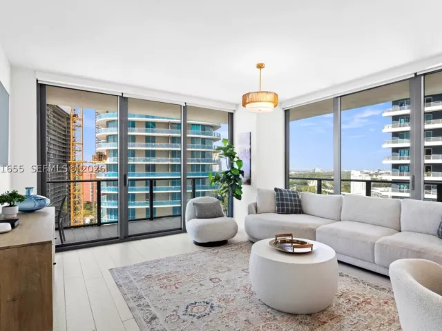 3-bedroom condo for sale in Miami - 1300 S Miami Ave 2206 - MondialRealty