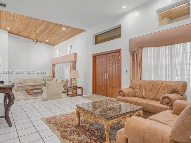 5-bedroom home for sale in Miami - 7030 SW 72nd Street - MondialRealty