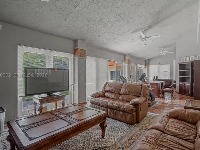 5-bedroom home for sale in Miami - 7030 SW 72nd Street - MondialRealty