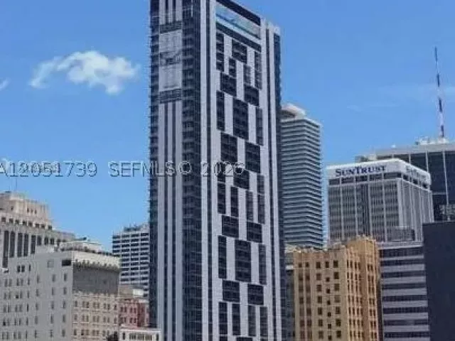 2-bedroom condo for rent in Miami - 151 SE 1st St 601 - MondialRealty