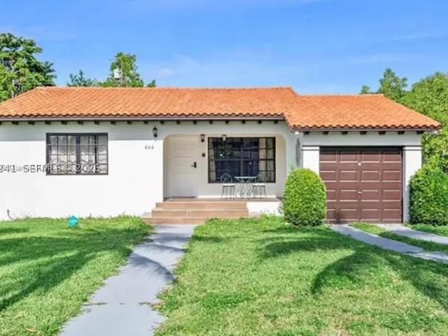 3-bedroom home for rent in Miami - 860 NW 17th Ct - MondialRealty