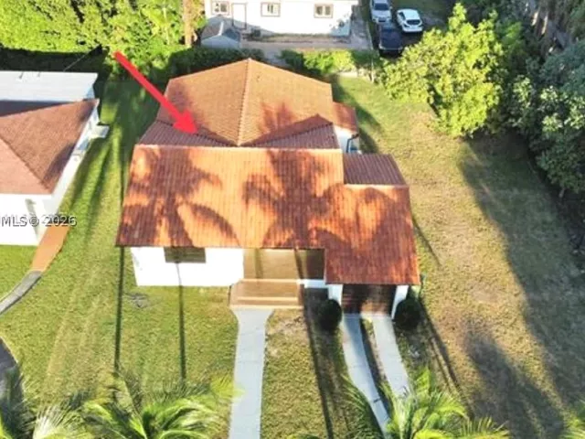 3-bedroom home for rent in Miami - 860 NW 17th Ct - MondialRealty