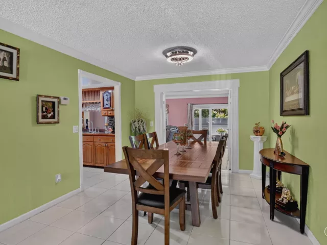 3-bedroom home for sale in Boca Raton - 22305 SW 57th Avenue - MondialRealty