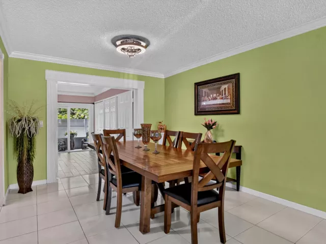 3-bedroom home for sale in Boca Raton - 22305 SW 57th Avenue - MondialRealty
