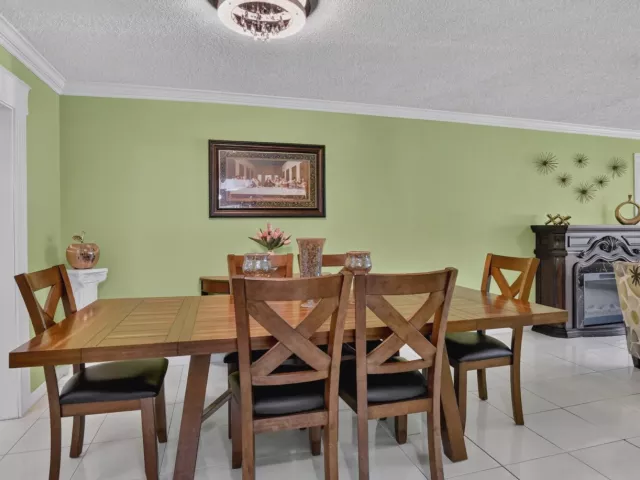 3-bedroom home for sale in Boca Raton - 22305 SW 57th Avenue - MondialRealty