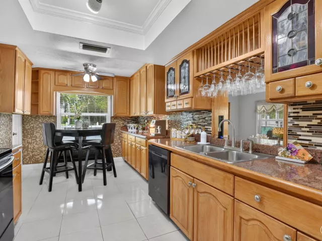 3-bedroom home for sale in Boca Raton - 22305 SW 57th Avenue - MondialRealty