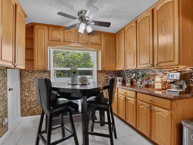 3-bedroom home for sale in Boca Raton - 22305 SW 57th Avenue - MondialRealty