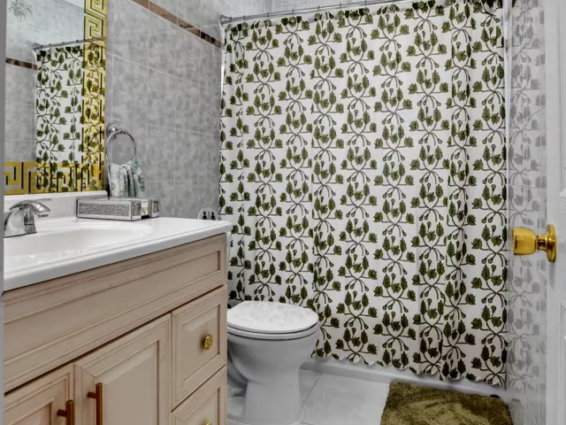 3-bedroom home for sale in Boca Raton - 22305 SW 57th Avenue - MondialRealty