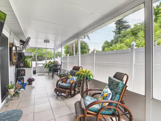 3-bedroom home for sale in Boca Raton - 22305 SW 57th Avenue - MondialRealty