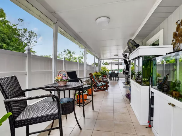 3-bedroom home for sale in Boca Raton - 22305 SW 57th Avenue - MondialRealty