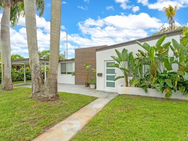 4-bedroom home for rent in North Miami - 1580 NE 139th St - MondialRealty
