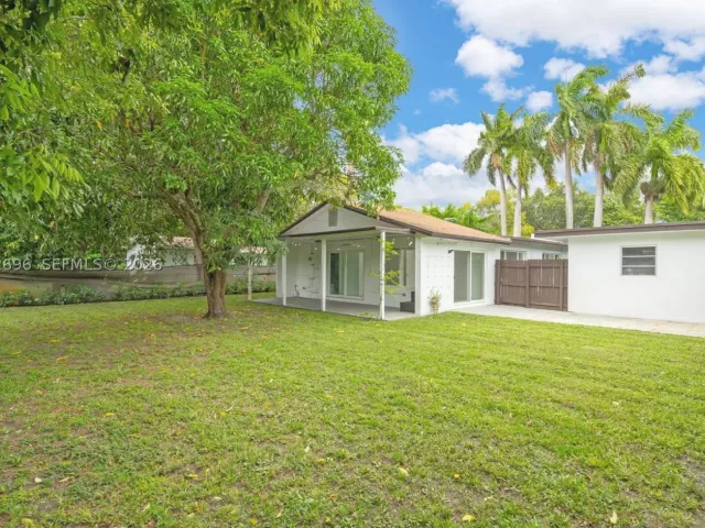 4-bedroom home for rent in North Miami - 1580 NE 139th St - MondialRealty