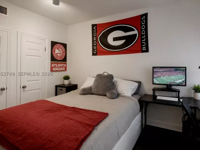5-bedroom home for rent in Miami - 6790 SW 54th St - MondialRealty