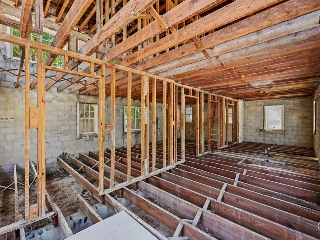 3-bedroom home for sale in Miami - 927 4th Street - MondialRealty