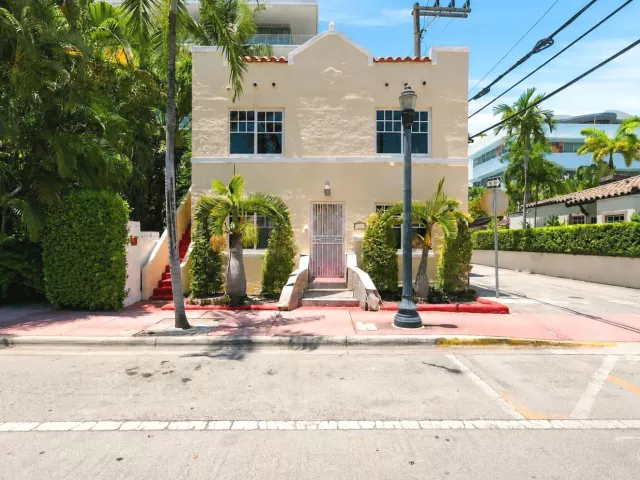 3-bedroom home for sale in Miami - 927 4th Street - MondialRealty