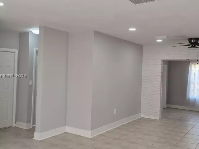 3-bedroom home for sale in Hollywood - 6461 Evans St - MondialRealty