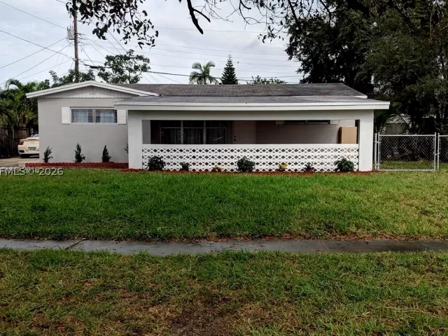3-bedroom home for sale in Hollywood - 6461 Evans St - MondialRealty