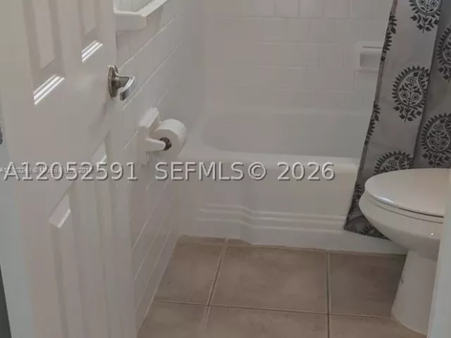 3-bedroom home for sale in Hollywood - 6461 Evans St - MondialRealty