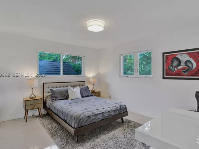 4-bedroom home for sale in Coral Gables - 1601 Lugo Ave - MondialRealty