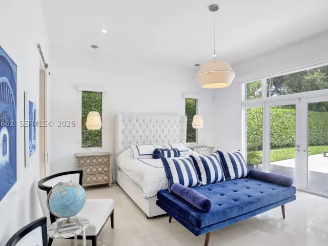 4-bedroom home for sale in Coral Gables - 1601 Lugo Ave - MondialRealty