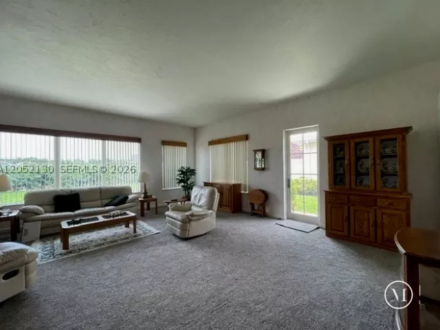 3-bedroom home for sale in West Palm Beach - 1020 Bear Island Dr - MondialRealty