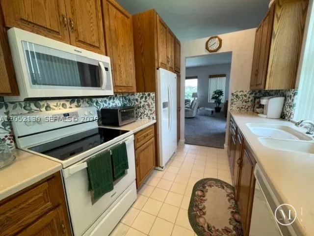 3-bedroom home for sale in West Palm Beach - 1020 Bear Island Dr - MondialRealty