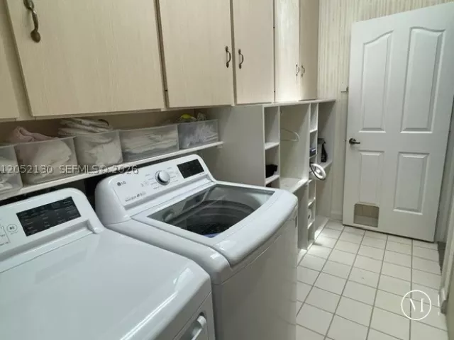 3-bedroom home for sale in West Palm Beach - 1020 Bear Island Dr - MondialRealty