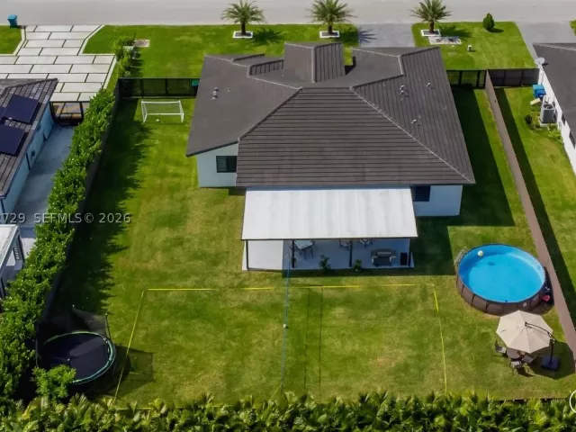 4-bedroom home for sale in Miami - 13218 SW 230th st - MondialRealty