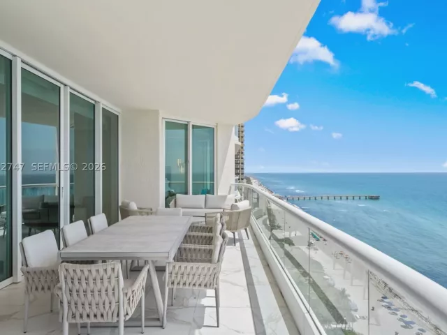 3-bedroom condo for sale in Sunny Isles Beach - 16047 Collins Ave 1703 - MondialRealty