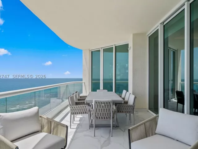 3-bedroom condo for sale in Sunny Isles Beach - 16047 Collins Ave 1703 - MondialRealty