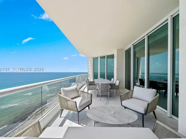 3-bedroom condo for sale in Sunny Isles Beach - 16047 Collins Ave 1703 - MondialRealty