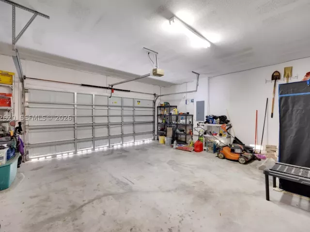 4-bedroom home for sale in Homestead - 2002 SE 17th Ave - MondialRealty