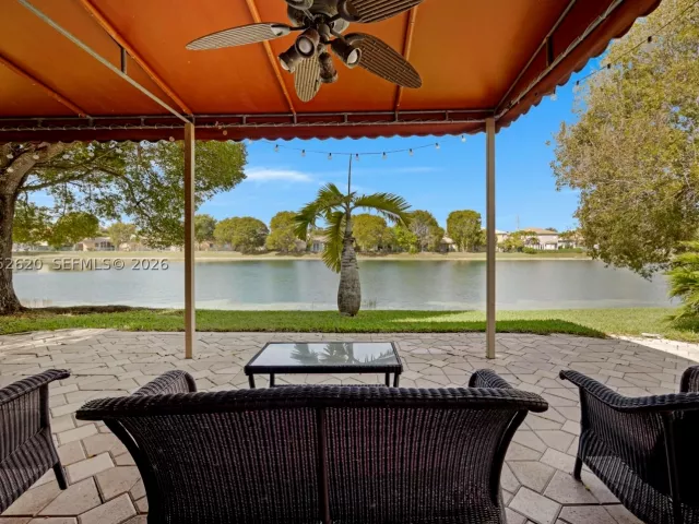 4-bedroom home for sale in Homestead - 2002 SE 17th Ave - MondialRealty