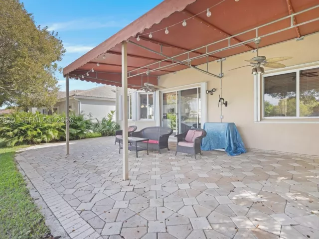 4-bedroom home for sale in Homestead - 2002 SE 17th Ave - MondialRealty