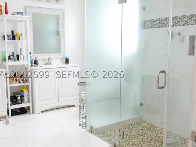 4-bedroom home for sale in Homestead - 21290 SW 234th St - MondialRealty