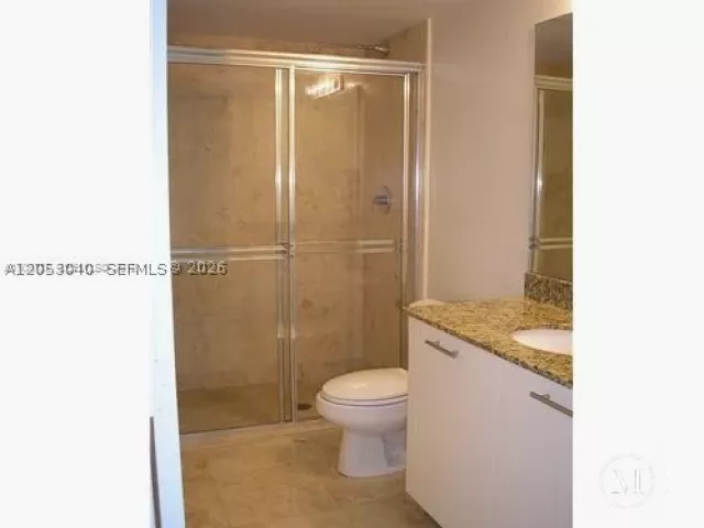 2-bedroom condo for rent in Miami - 41 SE 5th St 402 - MondialRealty