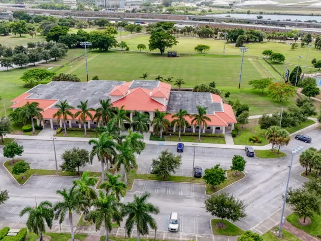 4-bedroom home for sale in West Palm Beach - 3400 PARKER Avenue - MondialRealty