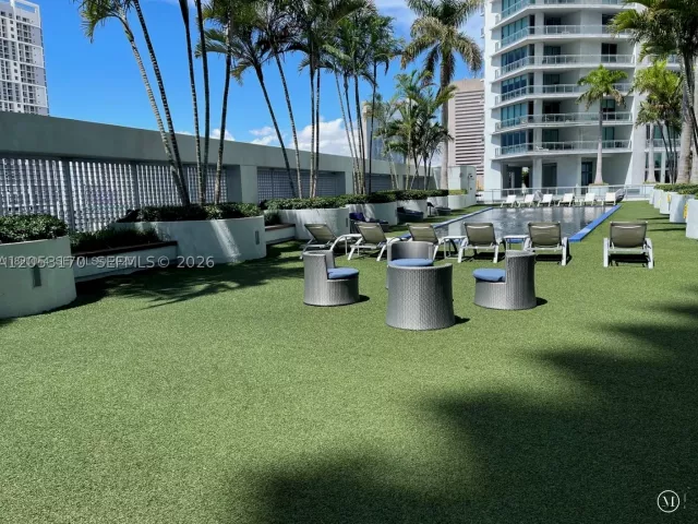2-bedroom condo for sale in Miami - 92 SW 3rd St 2510 - MondialRealty