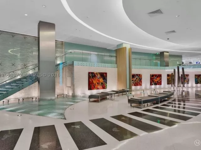 2-bedroom condo for sale in Miami - 92 SW 3rd St 2510 - MondialRealty
