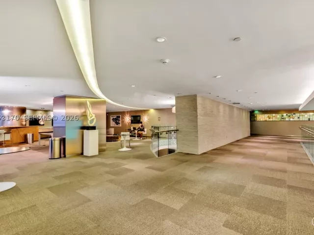 2-bedroom condo for sale in Miami - 92 SW 3rd St 2510 - MondialRealty