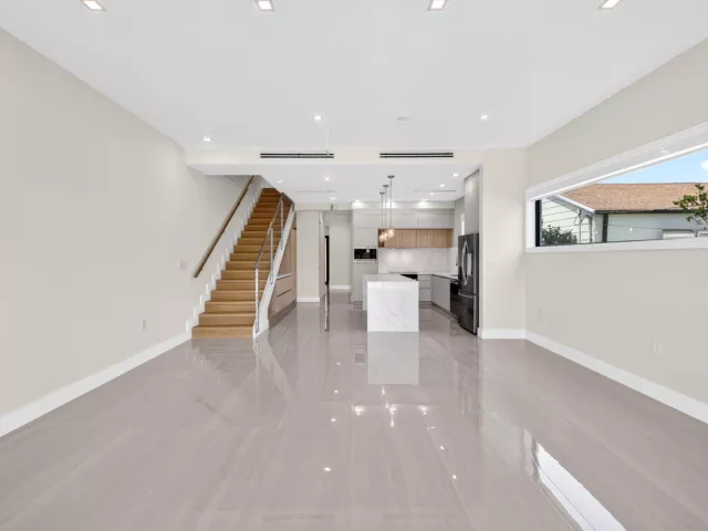 4-bedroom home for rent in Fort Lauderdale - 704 SW 9th Street - MondialRealty
