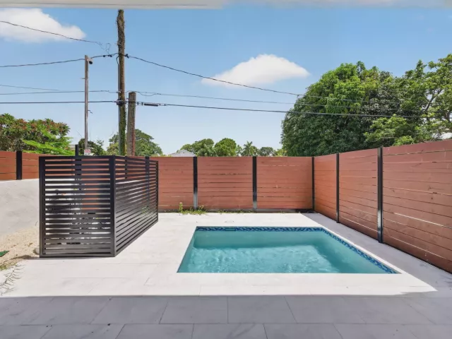 4-bedroom home for rent in Fort Lauderdale - 704 SW 9th Street - MondialRealty