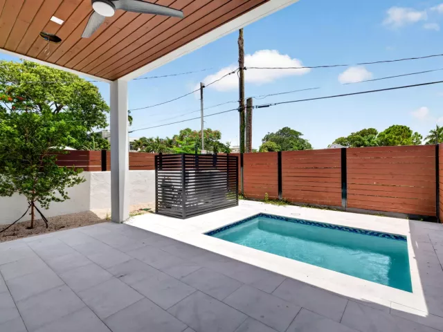 4-bedroom home for rent in Fort Lauderdale - 704 SW 9th Street - MondialRealty