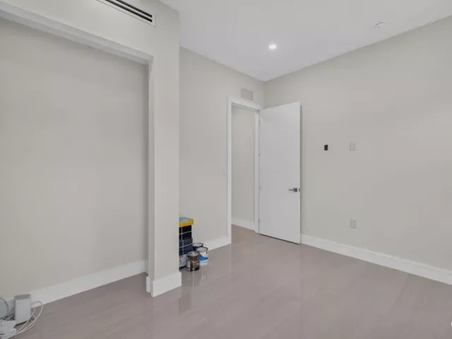 4-bedroom home for rent in Fort Lauderdale - 704 SW 9th Street - MondialRealty