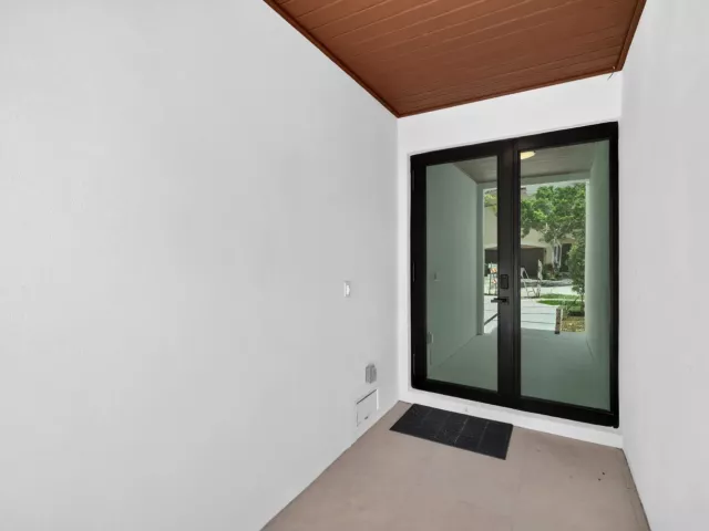4-bedroom home for rent in Fort Lauderdale - 704 SW 9th Street - MondialRealty